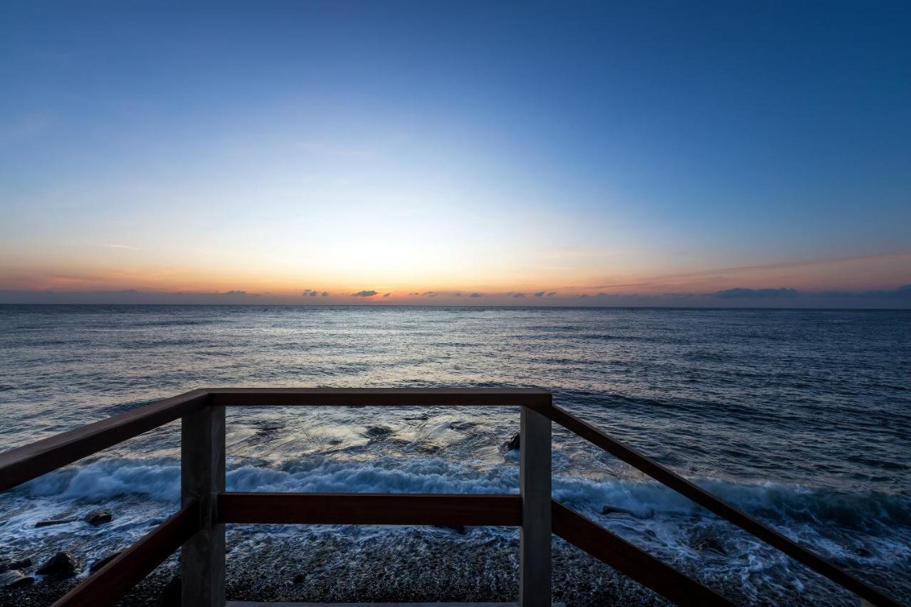 Kanna Seafront Estate Tulamben エクステリア 写真